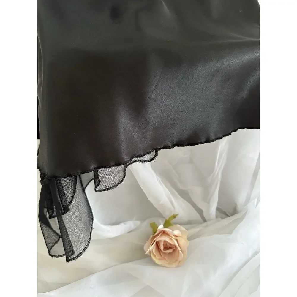 Elegant Black Lace Trim Nightgown - Picture 5 of 10